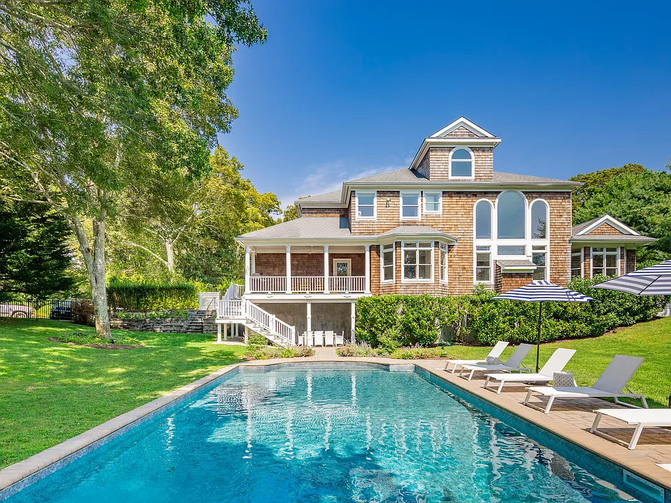 360 Canoe Place Rd