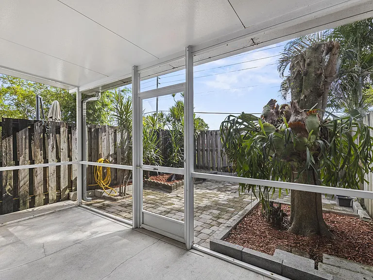 814 Hill Dr #C — Photo 26