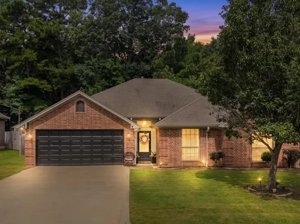 127 Labrador Ln, Hallsville, TX 75650