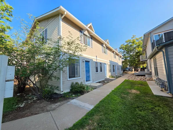 2119 Goss Circle West