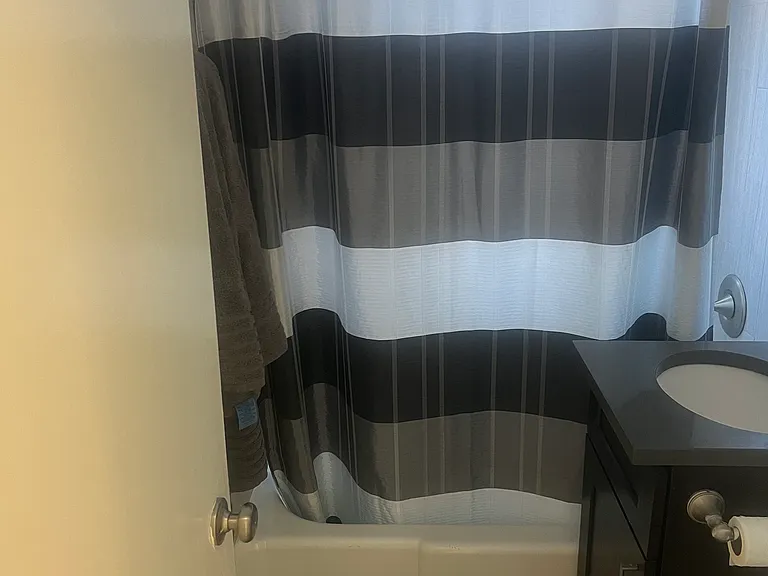 511 W Belmont Ave #7 — Photo 4