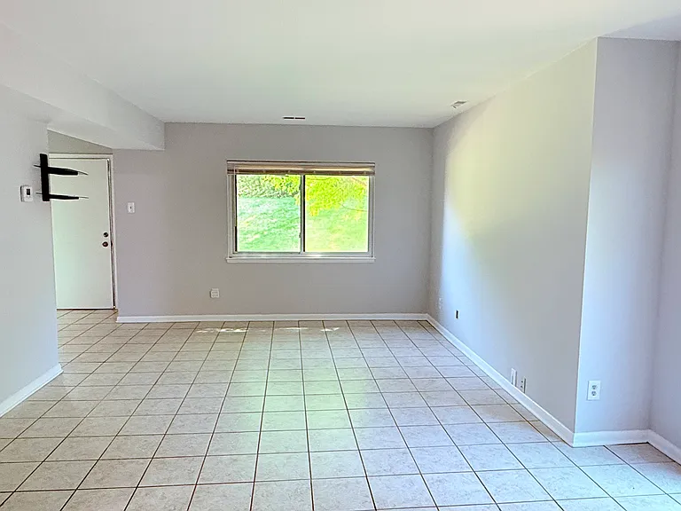 8313 Canning Ter — Photo 4
