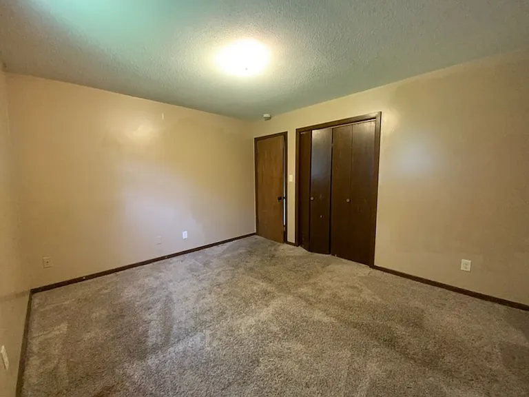 340 S Birchwood Dr #C — Photo 7