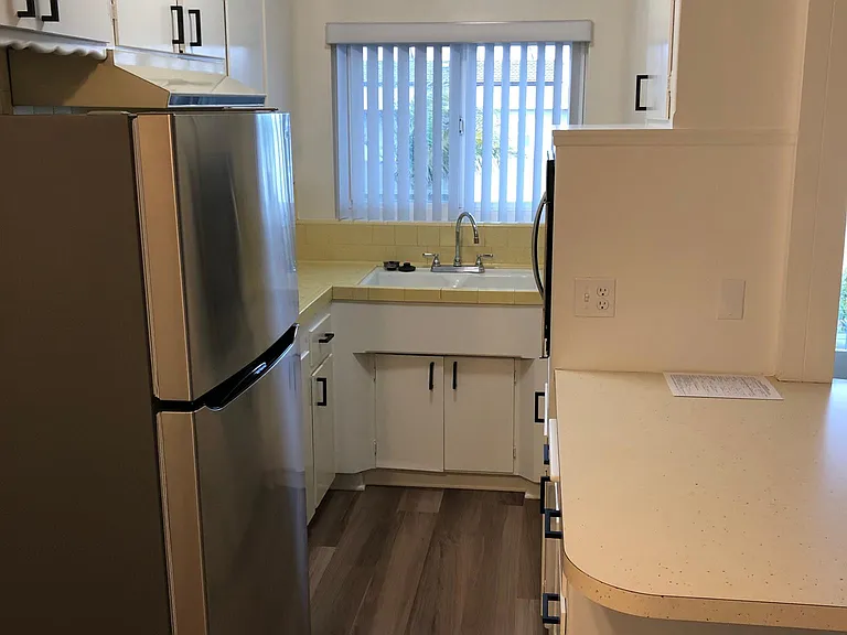 701 Ocean Ave #6 — Photo 6