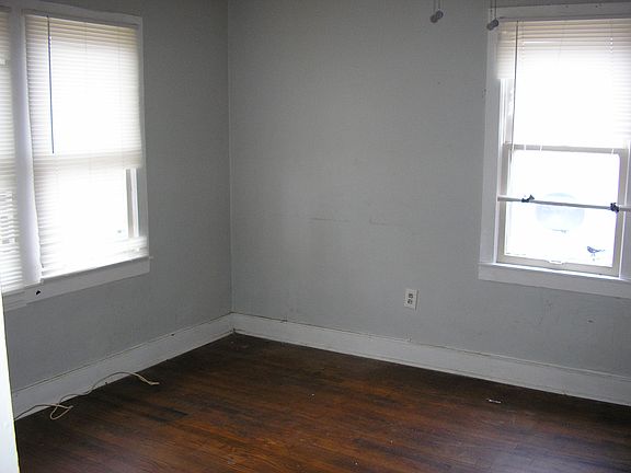 5th image of 1214 Vine St