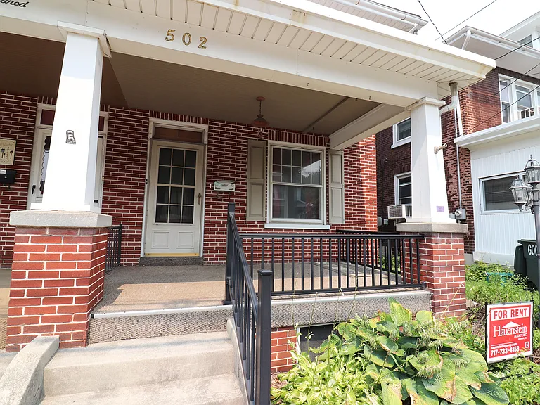 502 N State St — Photo 2