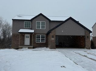 13658 Stamford Rd, Belleville, MI 48111