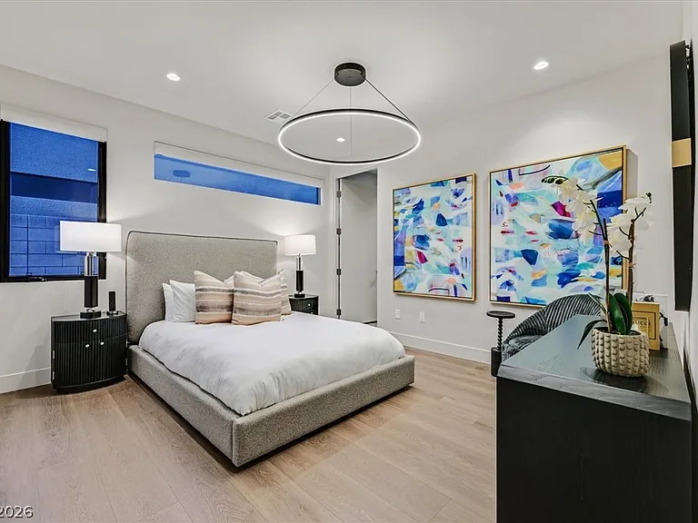 807 Magnum Cliff Ct — Photo 33