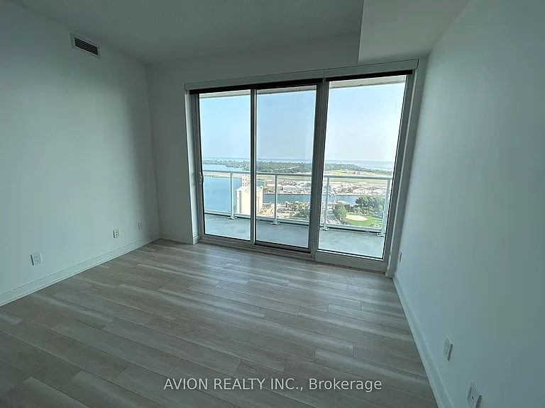 17 Bathurst St #3516 — Photo 5