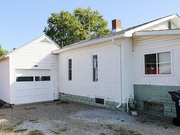 5th image of 920 Jones Ave