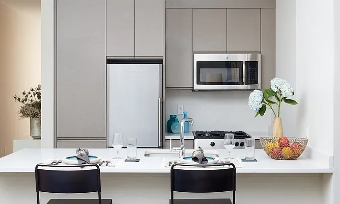 Rented by Douglas Elliman | media 14