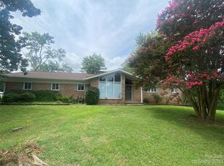 7926 Shoupes Grove Church Rd, Hickory, NC 28602