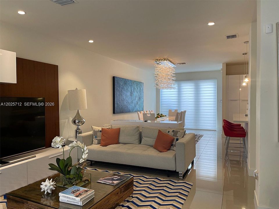 1st image of 6471 NW 103rd Psge