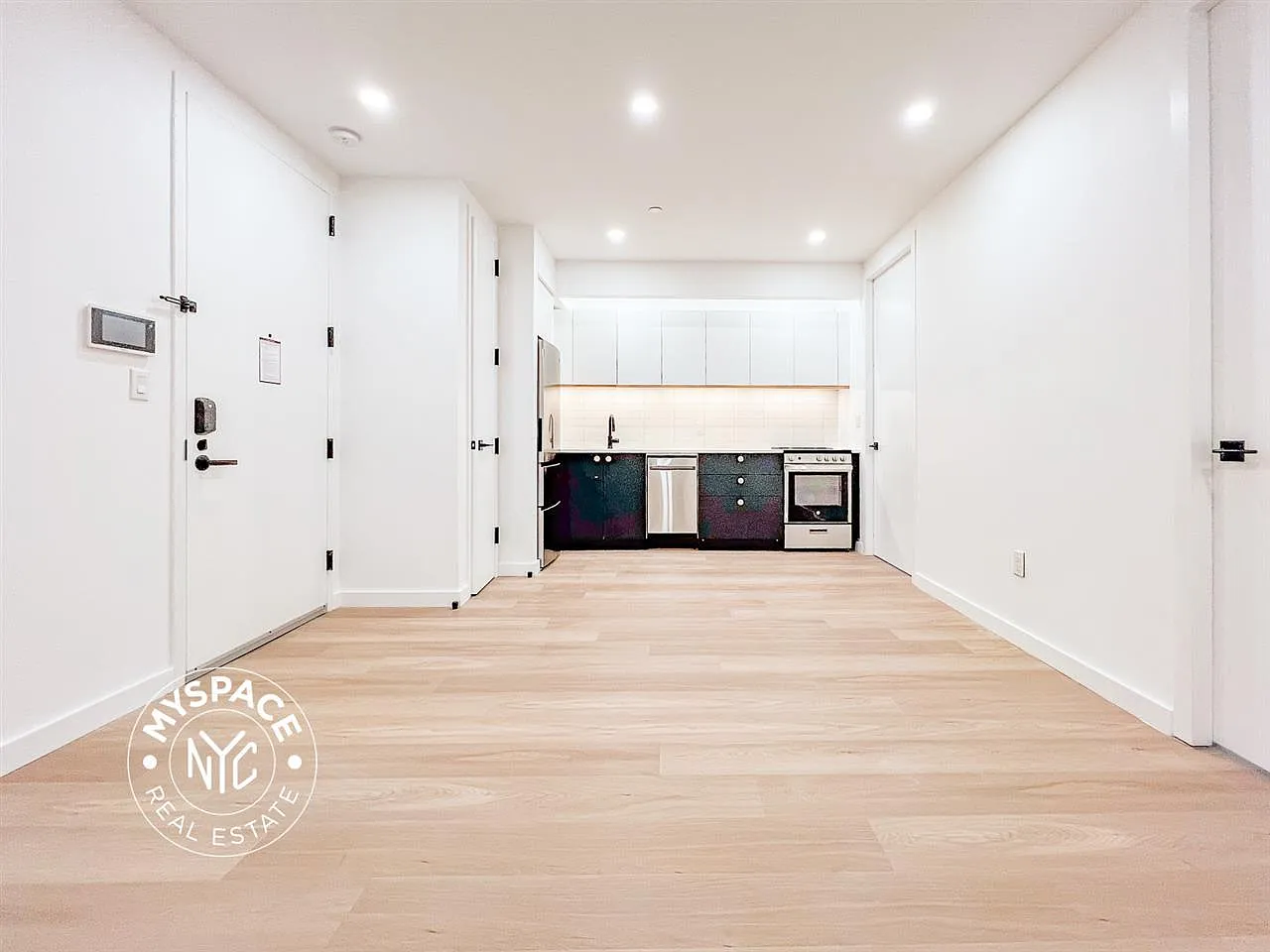 650 Madison Street — Photo 3