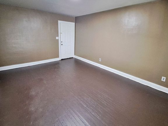 3rd image of 31 Main St