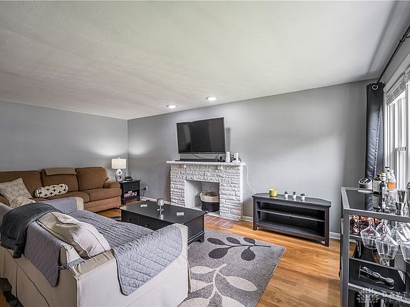 5th image of 2157 Grice Ln
