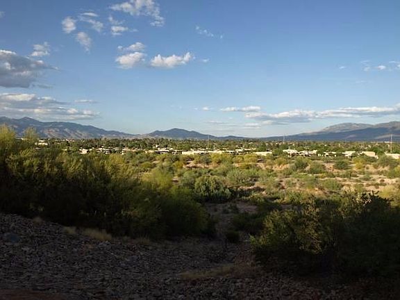 3rd image of 923 S Pantano Overlook Dr