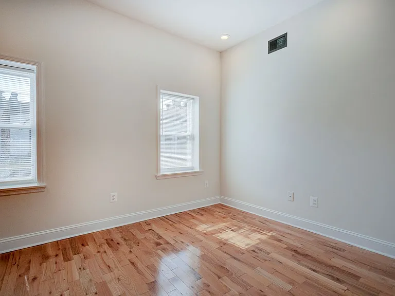 3235 Page St — Photo 12