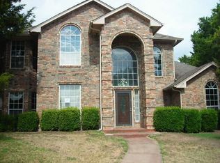 139 Sandy Creek Dr, Desoto, TX 75115