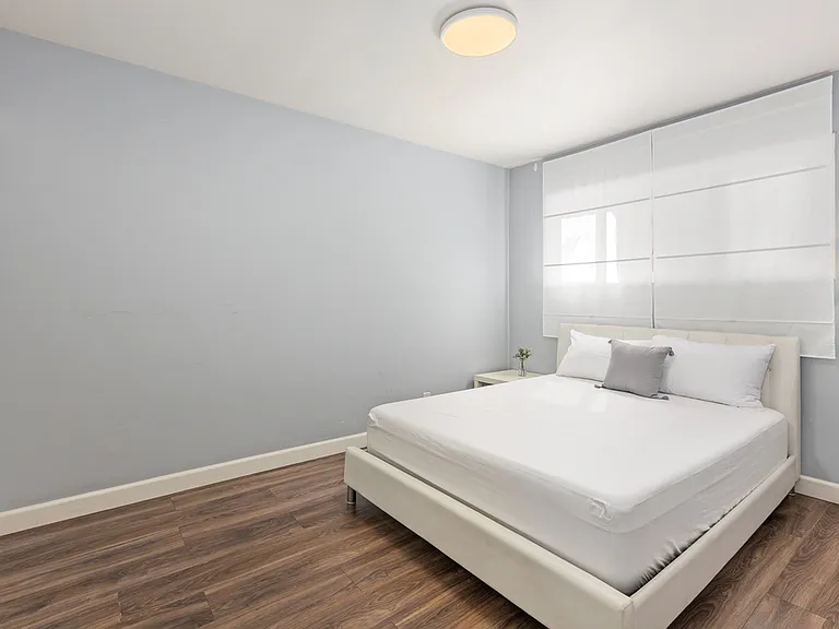 3254 Logan Ave — Photo 10