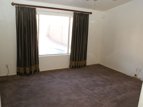 4th image of 1308 W Michelle Dr