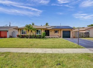8640 NW 46th St, Lauderhill, FL 33351