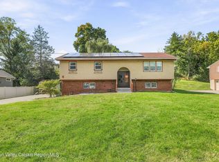 5 Bird Lane, Poughkeepsie, NY 12603
