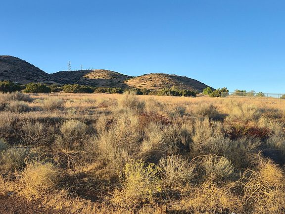 4th image of Eagle Butte & Tuckerway Rnch