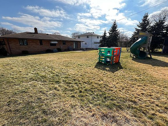 5th image of 5588 Pinnacle Park Dr