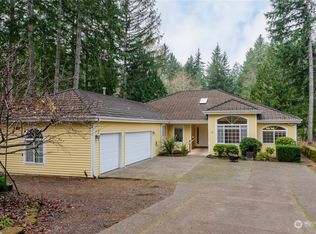 430 E Lakeshore Dr, Allyn, WA