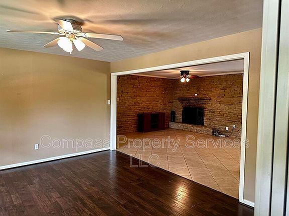 4th image of 8919 Whippoorwill Dr #8919