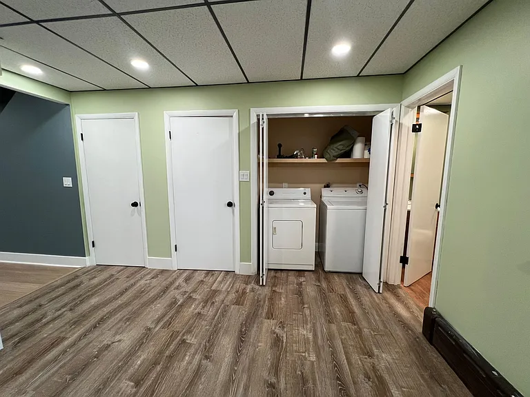 12 S Irving Ave — Photo 4