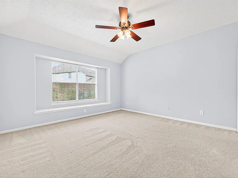 24822 Diamond Run Ct — Photo 36