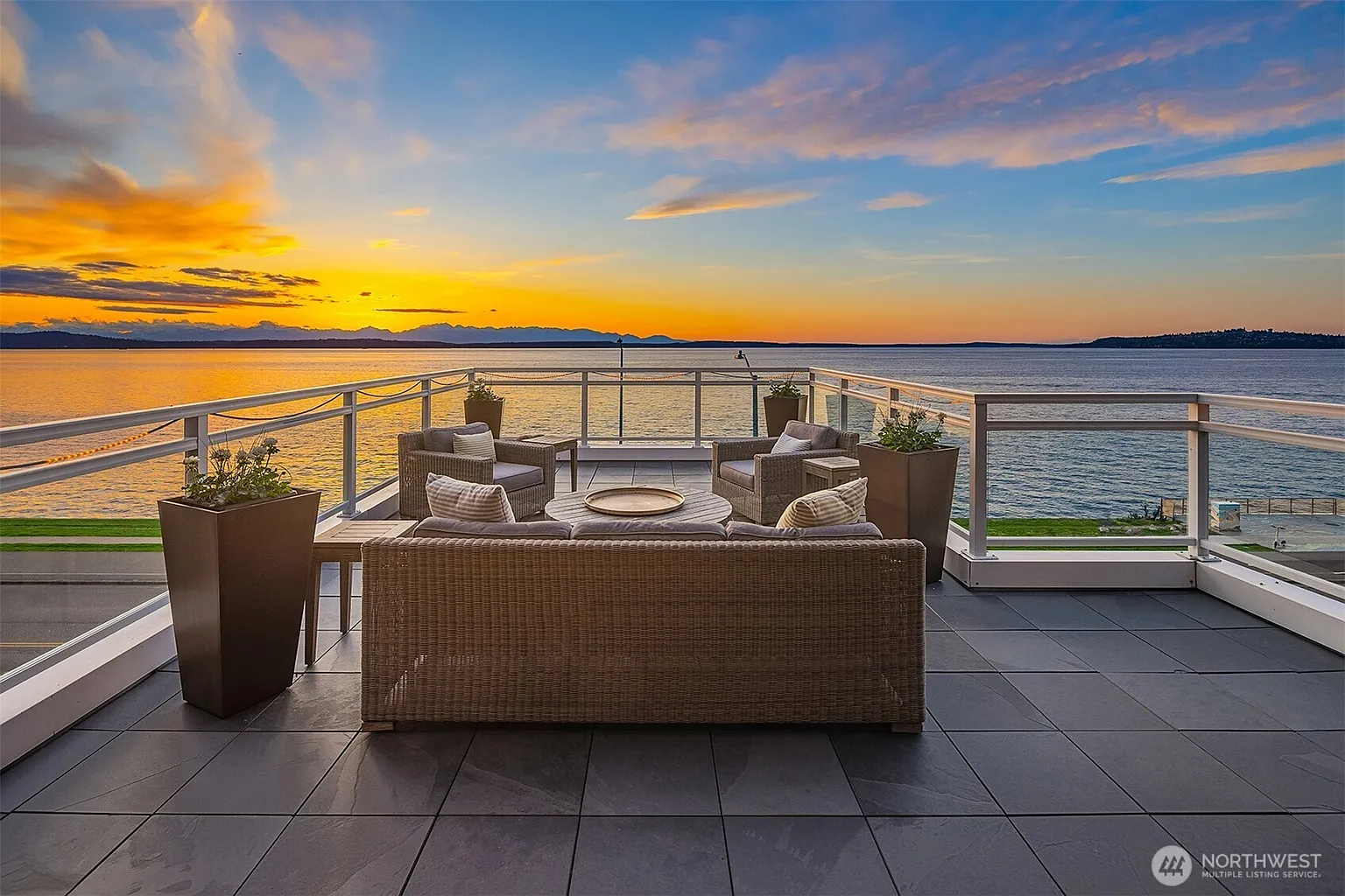 1514 Alki Avenue SW photo 1