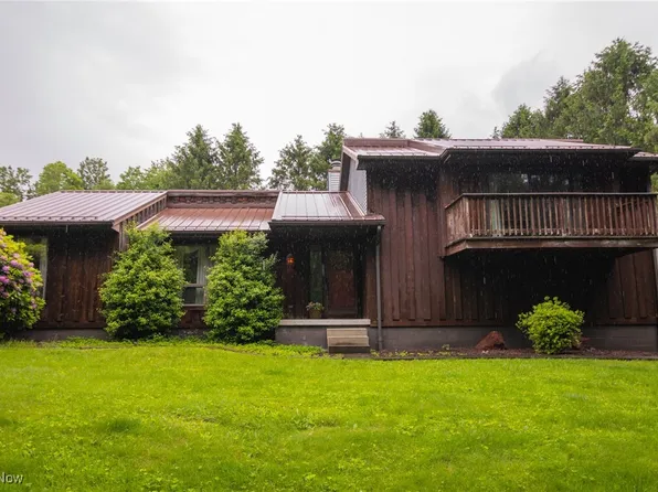 54691 Colerain Pike, Martins Ferry, OH 43935