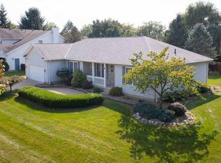 1075 Dover Dr, Medina, OH