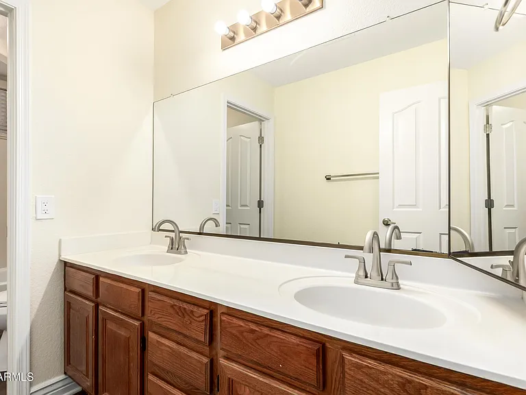 1517 W Islandia Dr — Photo 26