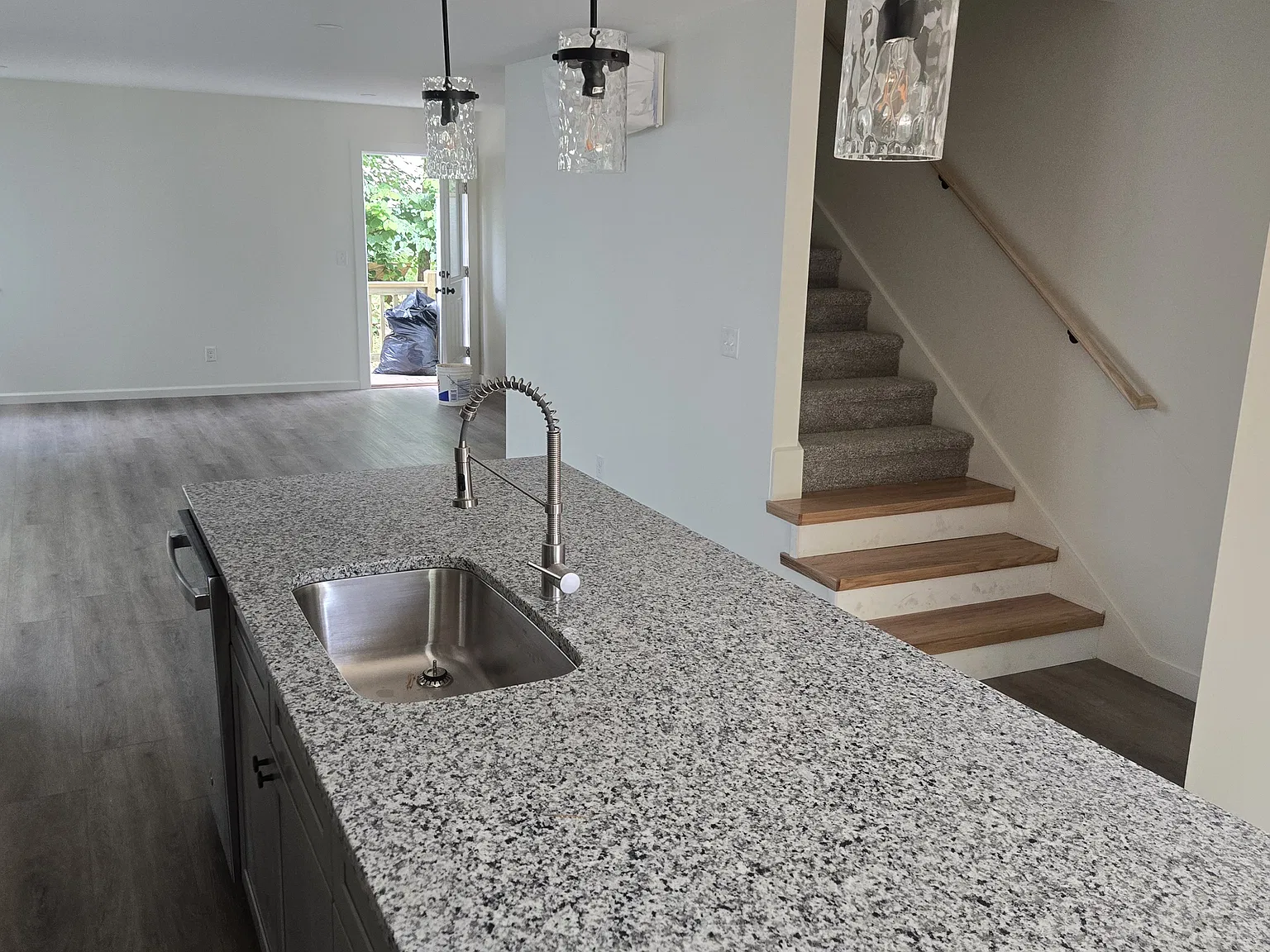 2 bed, 2.5 bath, 1260 sqft, $1,950 — Photo 4