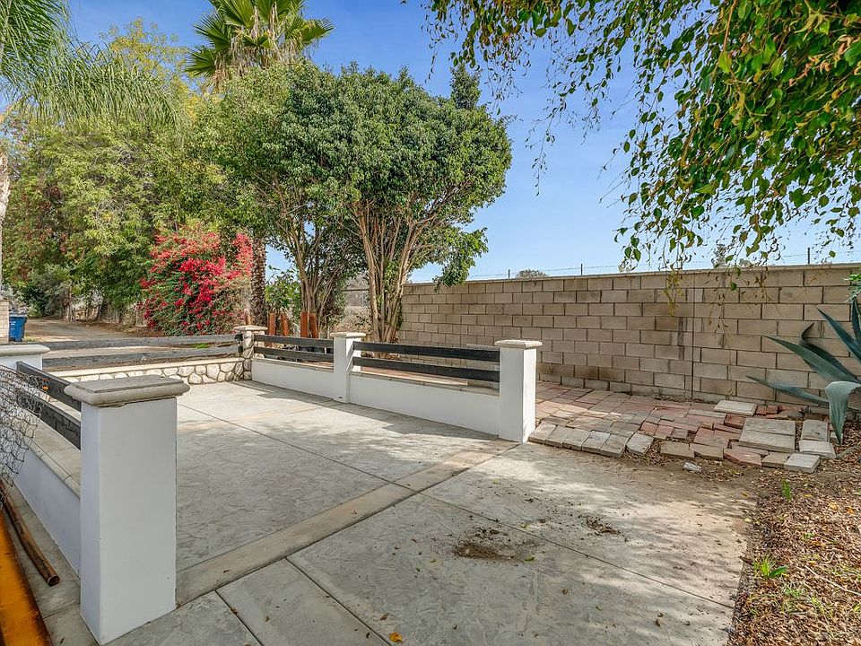 2nd image of 9954 La Docena Ln