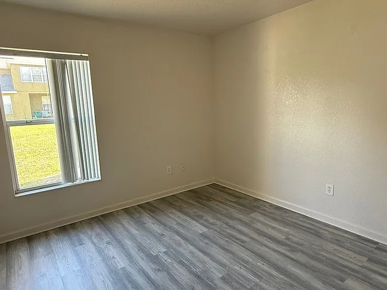 4095 SW 51st Ct — Photo 7
