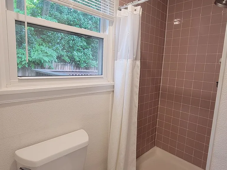 512 S Kings Point Rd — Photo 17
