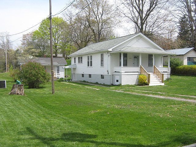 1st image of 205 N Vance Dr