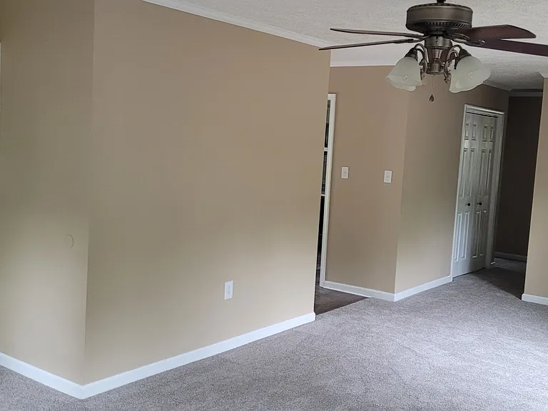 4834 Clopton Dr — Photo 3