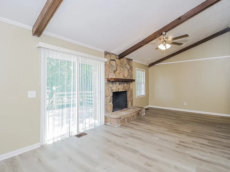 375 N Hickory Ln — Photo 7