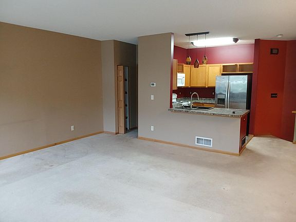 2nd image of 660 Kingfisher Ln APT C