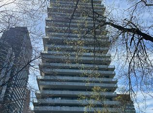 57 Saint Joseph St #910-C01, Toronto, ON M5S 0C5