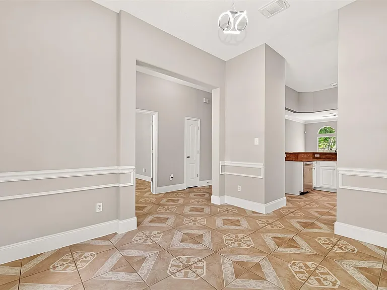 13815 Daehne Dr — Photo 3