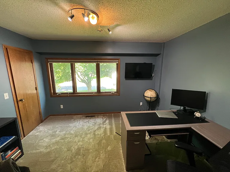Eagle Crest Dr — Photo 13