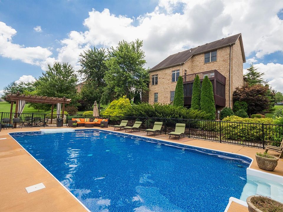 1st image of 434 Bay Hill Cir