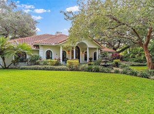 3022 W Hawthorne Rd, Tampa, FL 33611